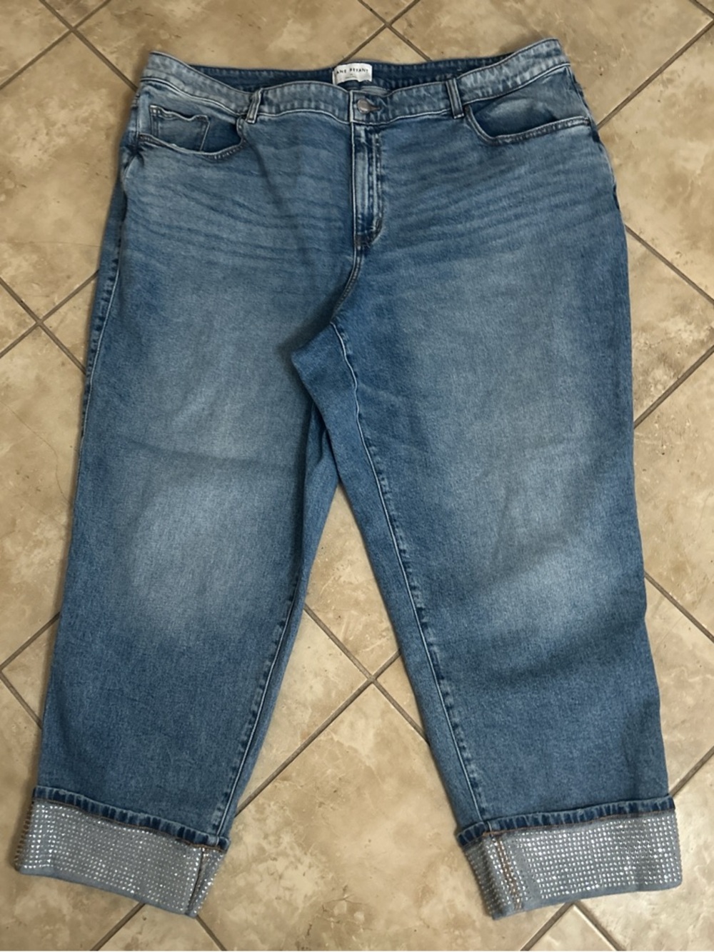 LANE BRYANT SIGNATURE Fit Mid Rise Boyfriend Jeans Embellished Cuff Sz 24